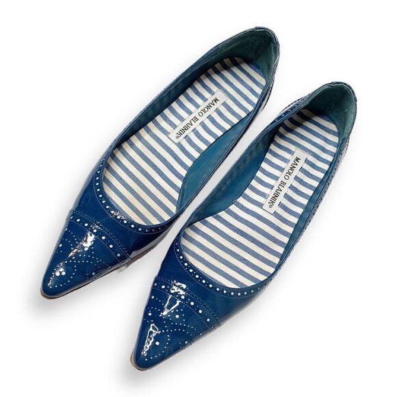 Manolo Blahnik PETUNIA Brogue Patent Leather Blue Tuxedo Ballet Flats Women’s 37 - Picture 1 of 9